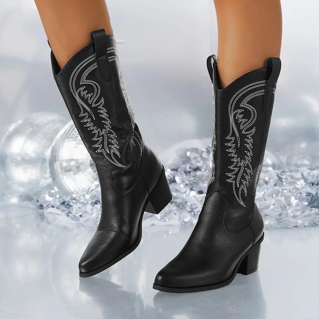 Women's Cowboy Boots Charme Style with Elegant Design