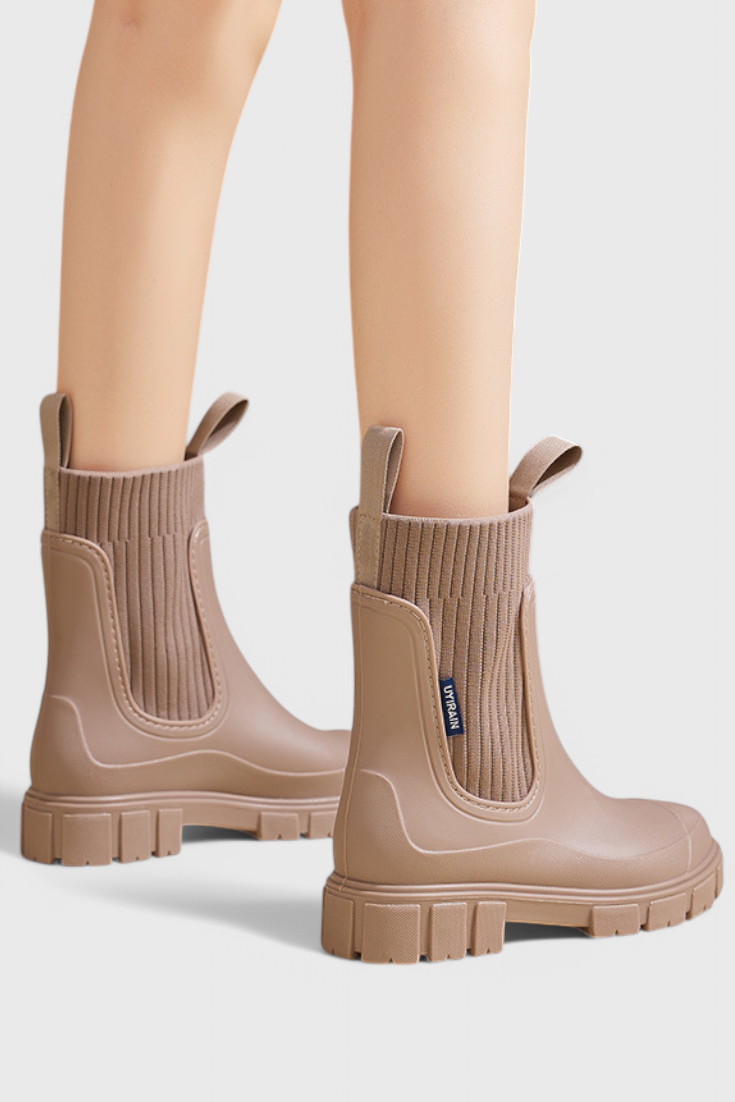 Women's Chelsea Boots Waterproof Design Sturdy Sole Casual Footwear