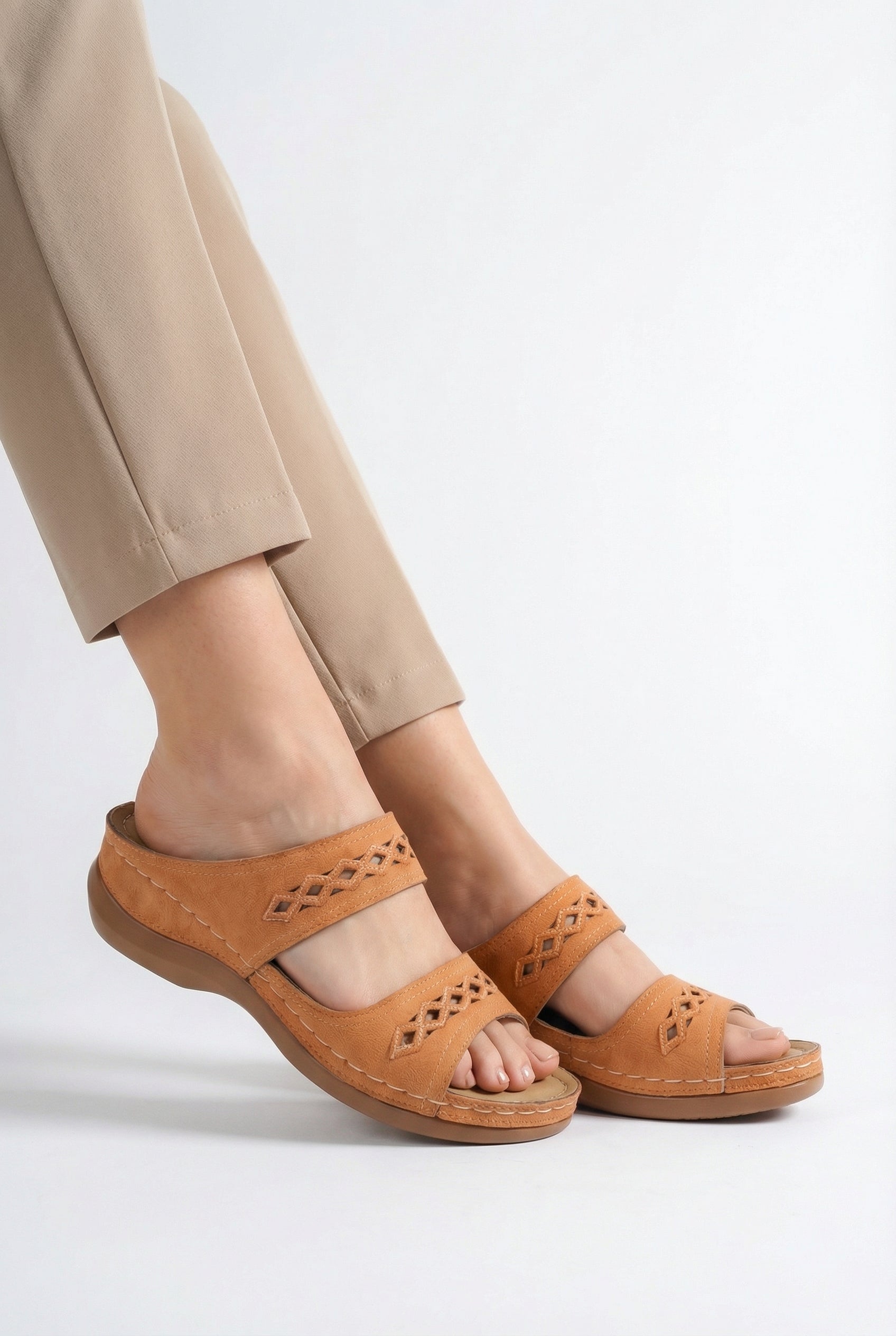 Women's Casual Sandals Adjustable Strap Breathable Vegan Leather